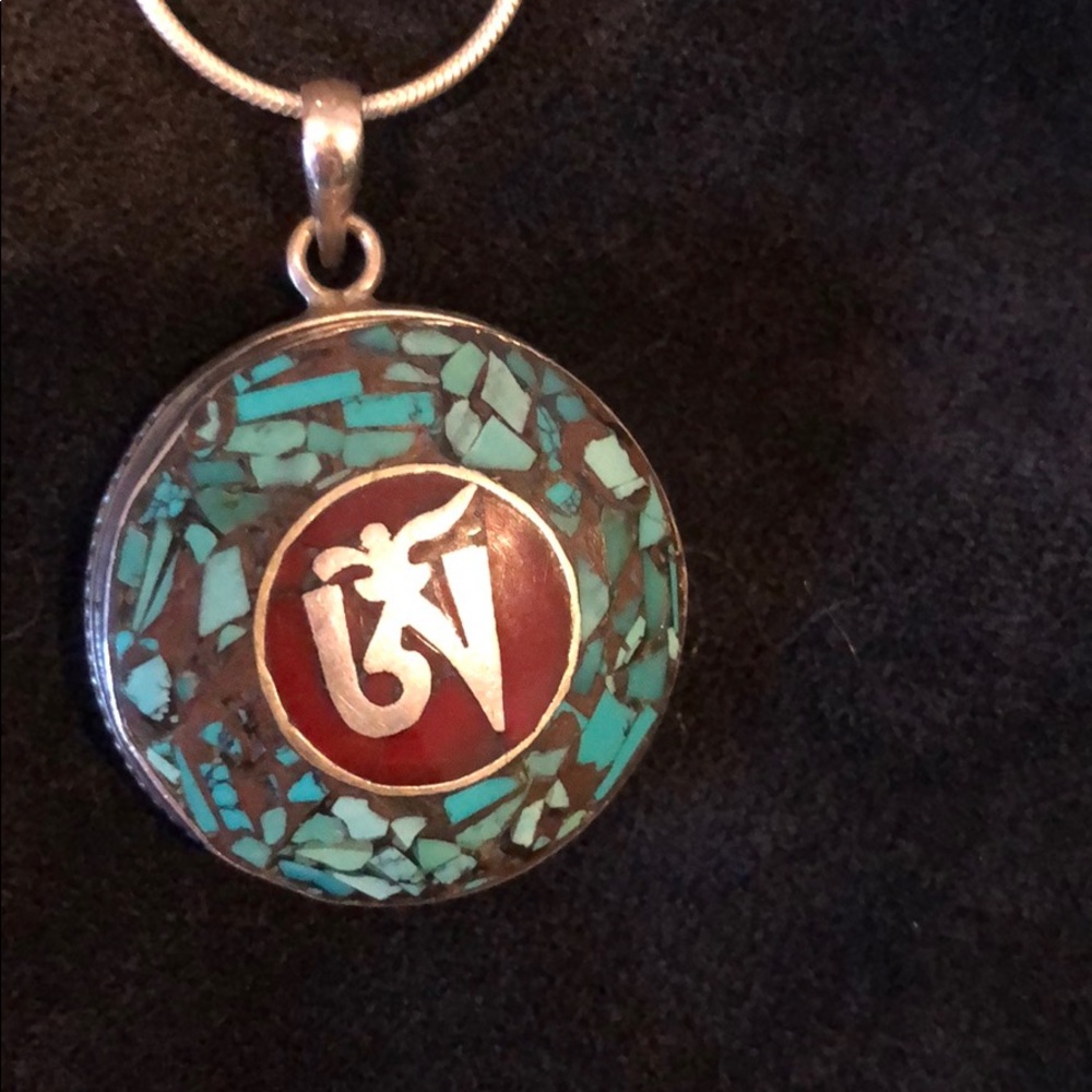 Vintage sterling silver pendant